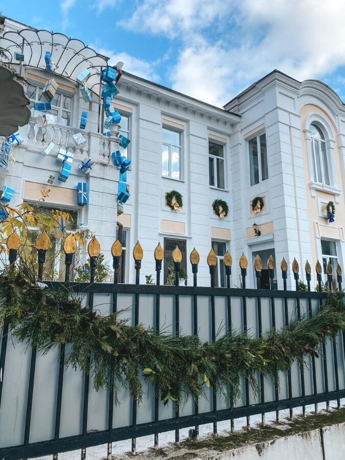 Бутик-Отель Белый Дом Балерины Sochumi Exterior foto