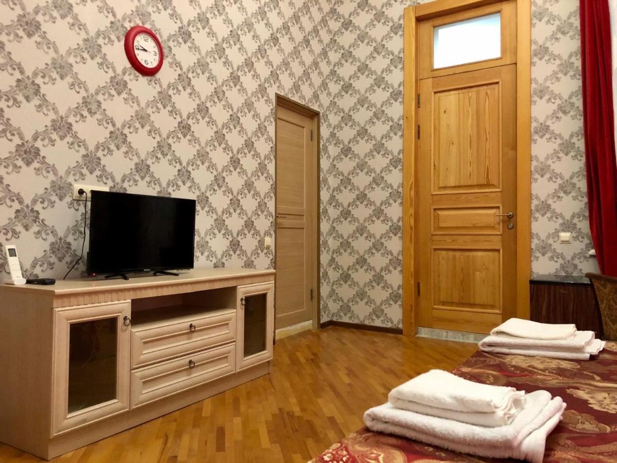 Бутик-Отель Белый Дом Балерины Sochumi Exterior foto