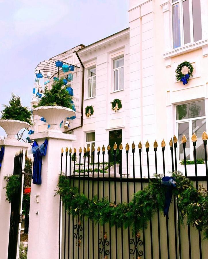 Бутик-Отель Белый Дом Балерины Sochumi Exterior foto